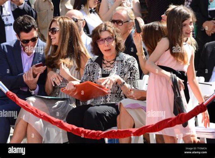 Actor Troy Garity Living Happily With His Wife Simone Bent and Children ·