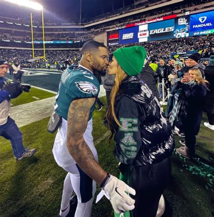 Aj Browns Girlfriend From New Orleans, Eagles Receiver Has A Daughter