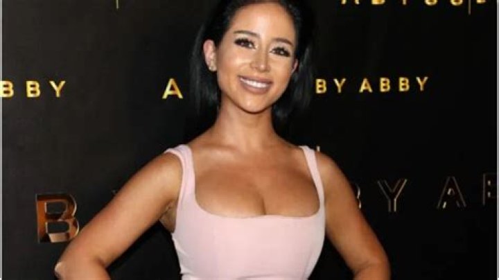 Amber Scholl Net Worth | Where does Amber Scholl live? ·