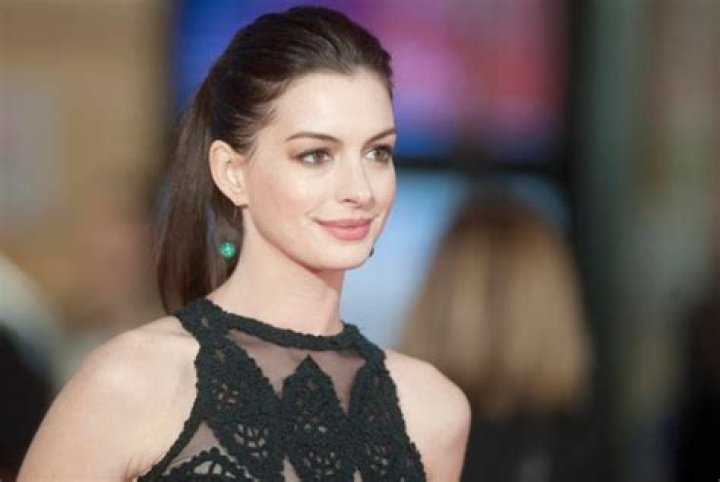 Anne Hathaway Net Worth, Husband, Kids, Age, Height ·