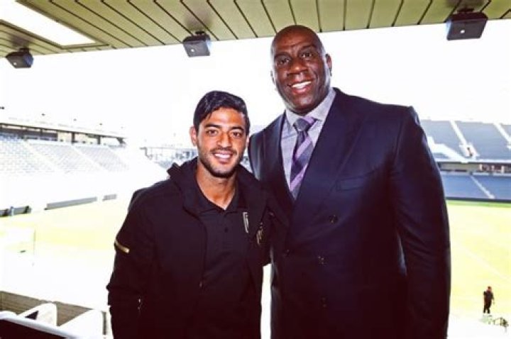 Carlos Vela Height: How Tall Is Carlos Vela?