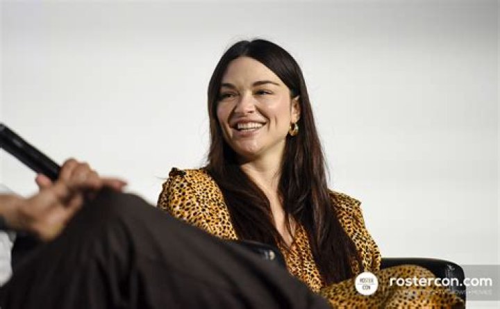 Crystal Reed Net Worth, Awards, Age, Height, Weight, Bio