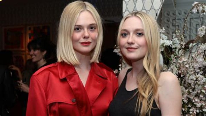Dakota Fanning Bio, Age, Career, Net Worth, Family & More