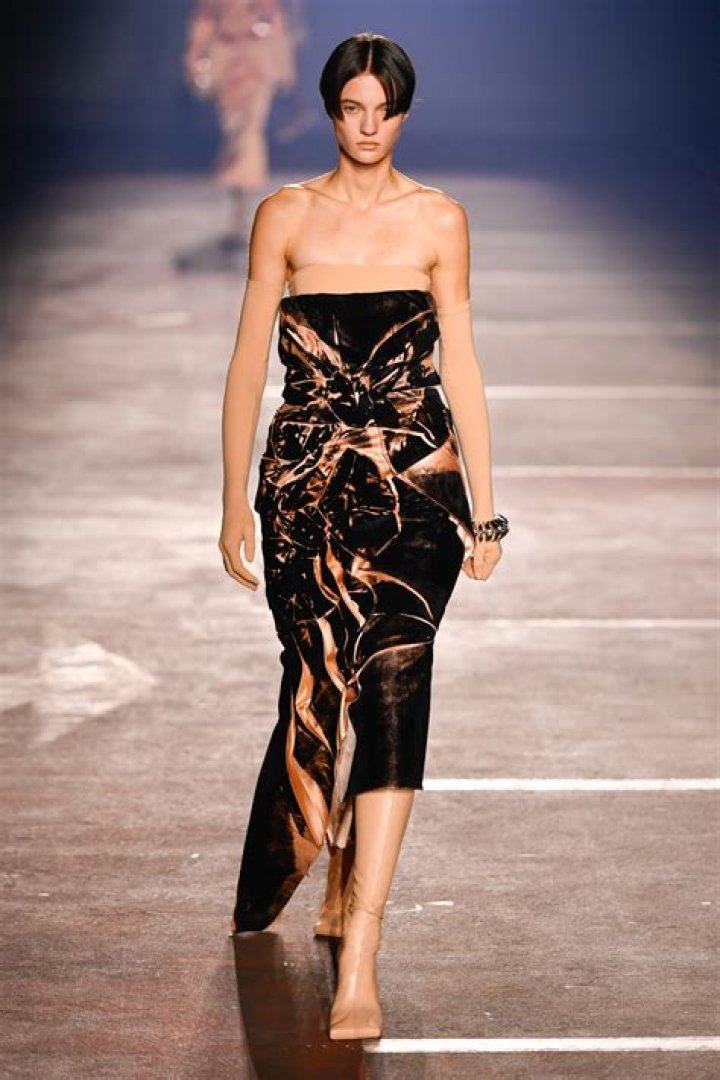 Discover The Empowering World Of Mugler Swimwear