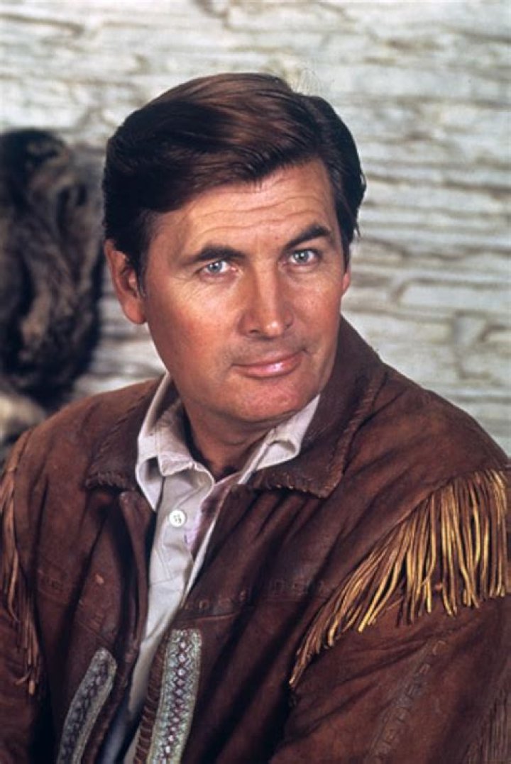 Fess Parker Biography, Age, Height, Wife, Net Worth, Family