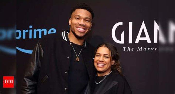 Giannis Antetokounmpo Bio, Age, Height, Girlfriend, Parents, Children, Net Worth