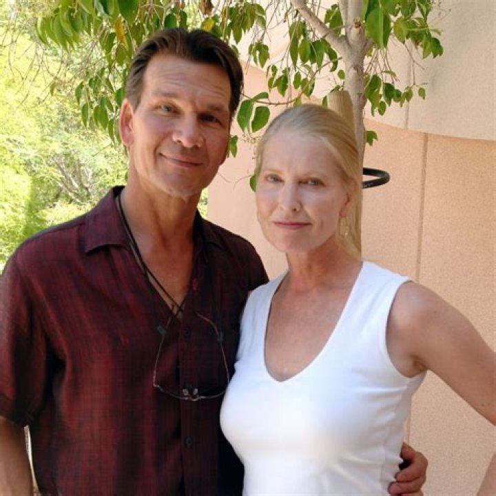 Ian Falconer Age, Wiki, Biography, Dies At 63, Height, Weight, Wife, Net Worth ·