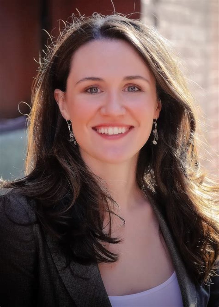 Liz Murray ·