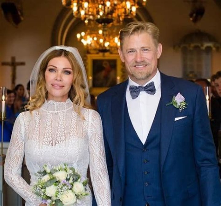 Peter Schmeichel Wife: Meet Laura von Lindholm