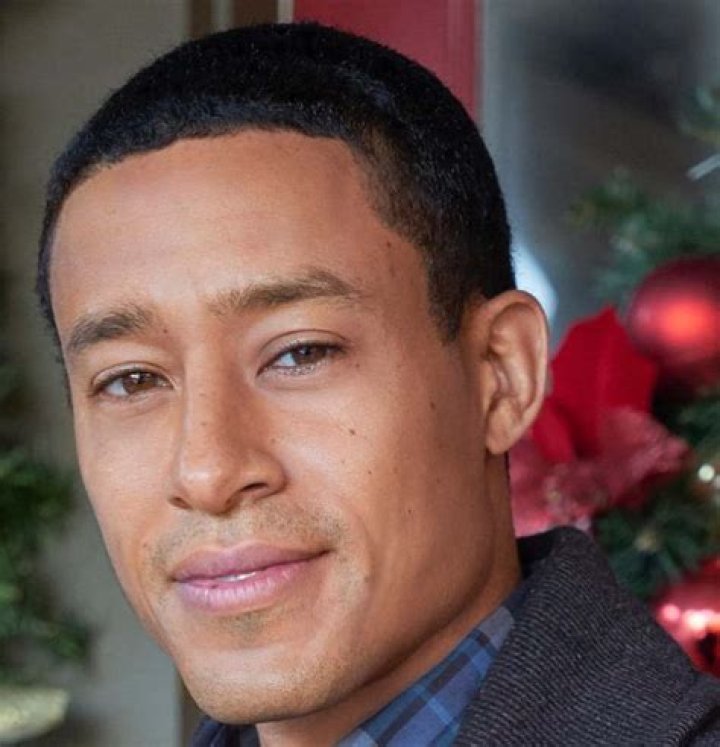 Ray C. Davis Biography, Age, Height, Wife, Net Worth, Family