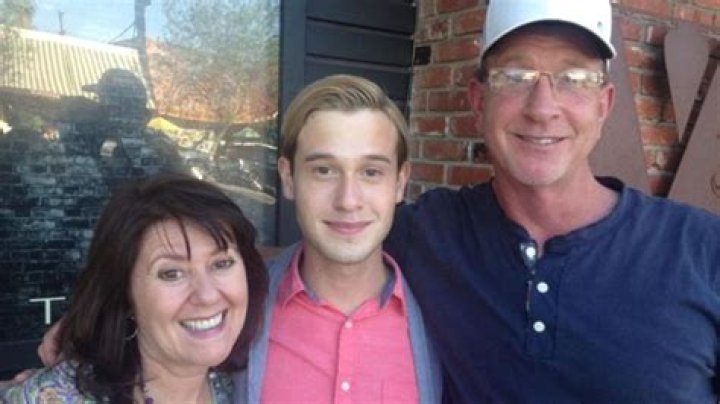 Tyler Henry Parents, Ethnicity, Wiki, Biography, Age, Girlfriend, Height, Career, Net Worth & More. ·