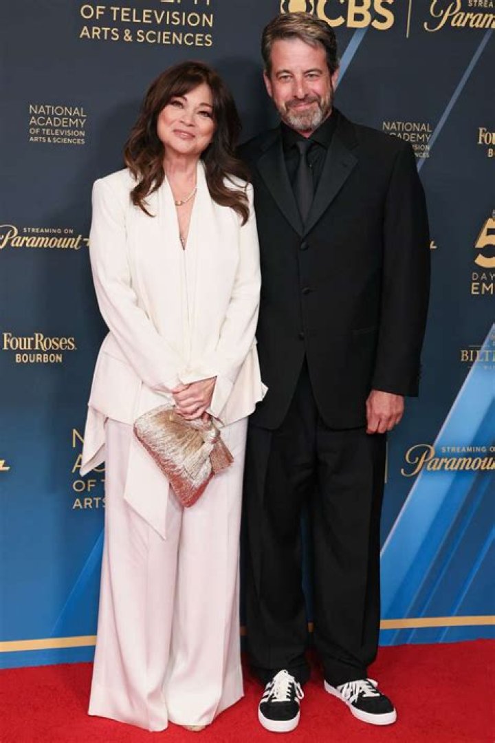 Valerie Bertinelli Husband, Net Worth, Wiki, Age, Parents, Siblings, Ethnicity ·