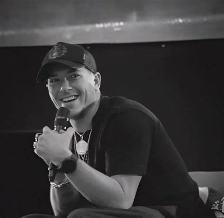 VivaBlog | Taz Skylar (actor)