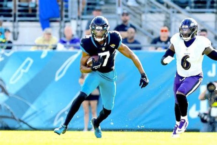 Who Is Zay Jones?, Age, Height, Weight, Arrest, Career, Family, Net Worth